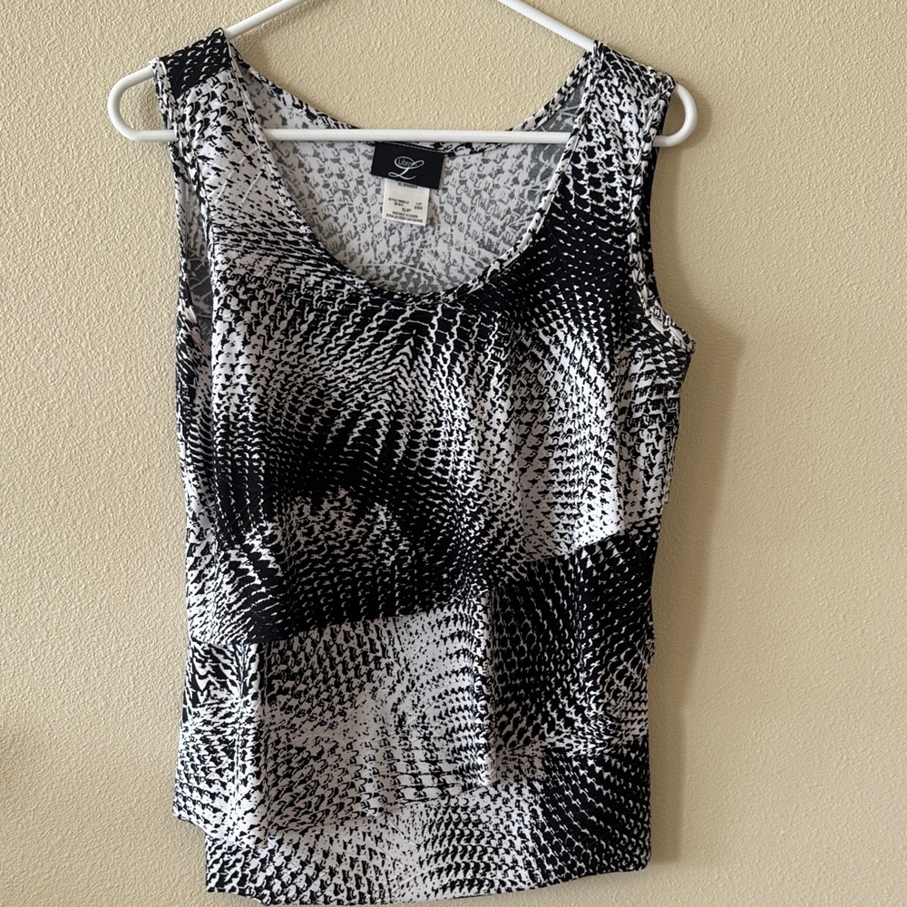 Libra Tiered ruffle sleeveless stretch house black & white print sz small